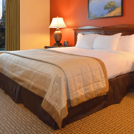 Embassy Suites By Hilton Sacramento Riverfront Promenade Esterno foto
