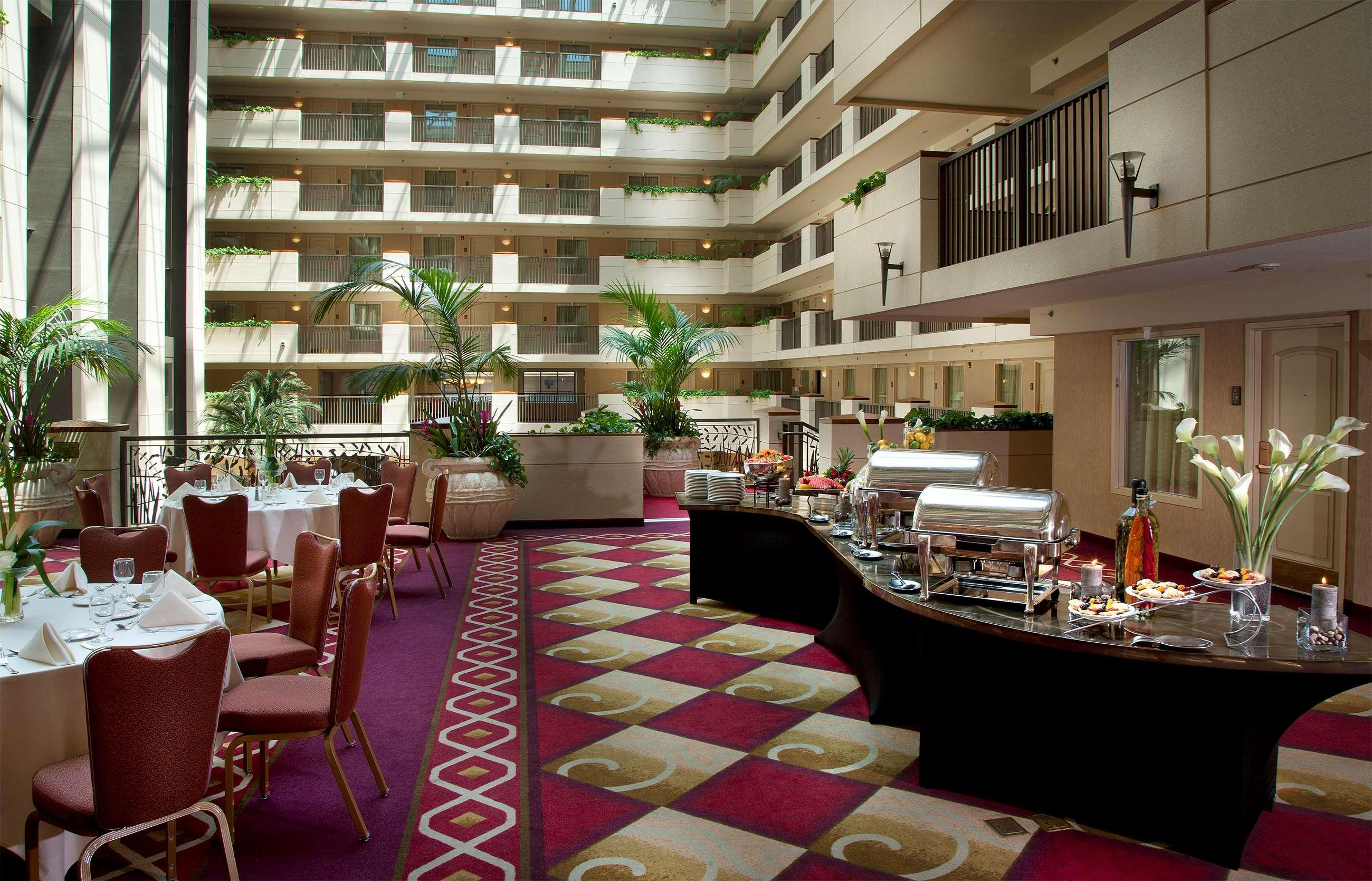 Embassy By Hilton Riverfront Promenade 4* Sacramento
