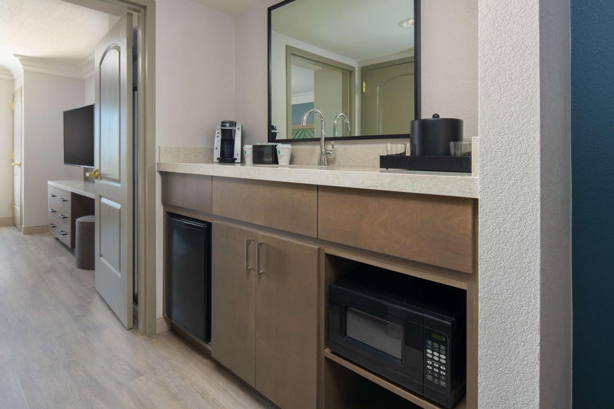 Embassy By Hilton Riverfront Promenade 4* Sacramento