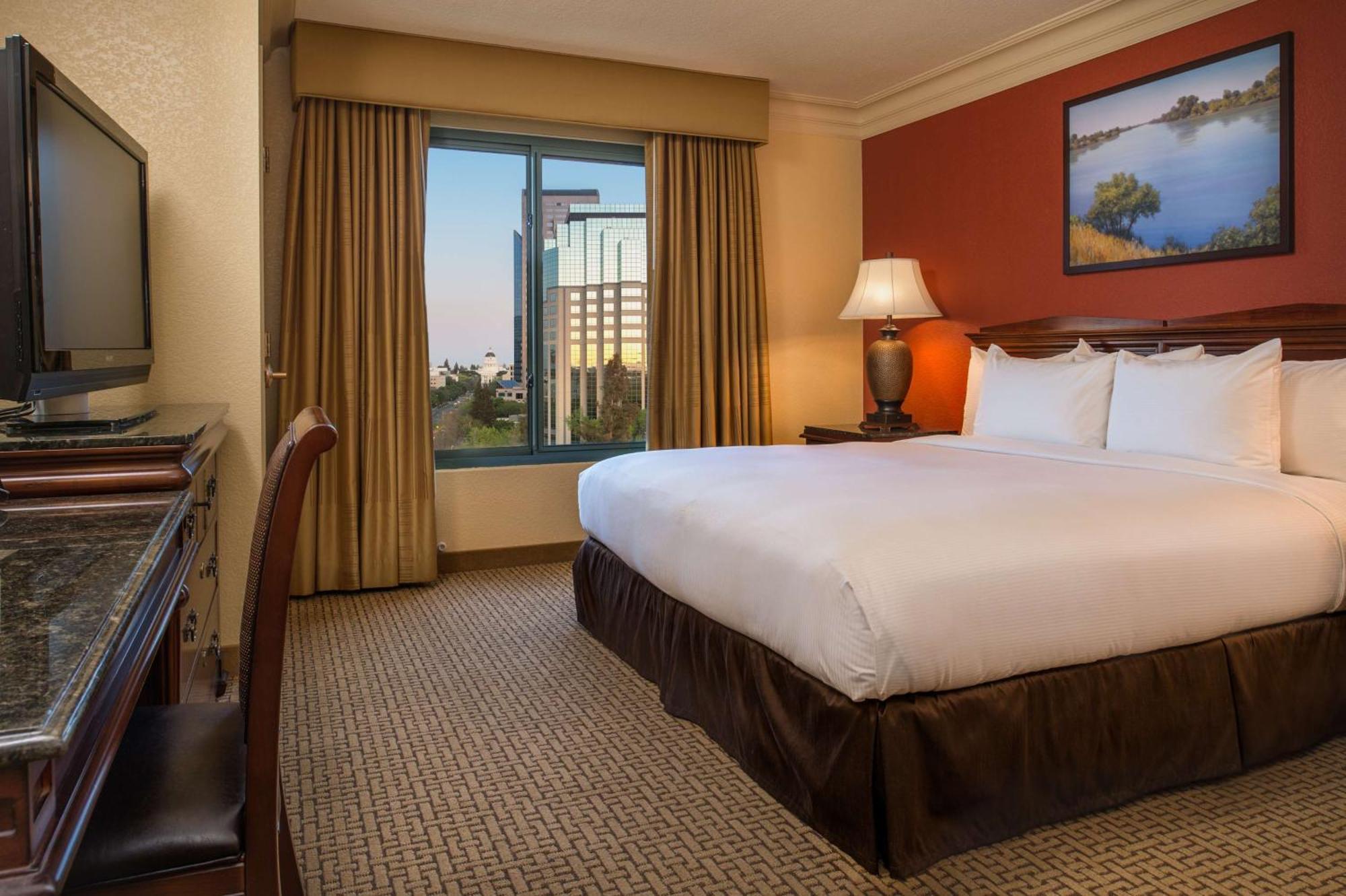 Embassy By Hilton Riverfront Promenade Hotel Sacramento