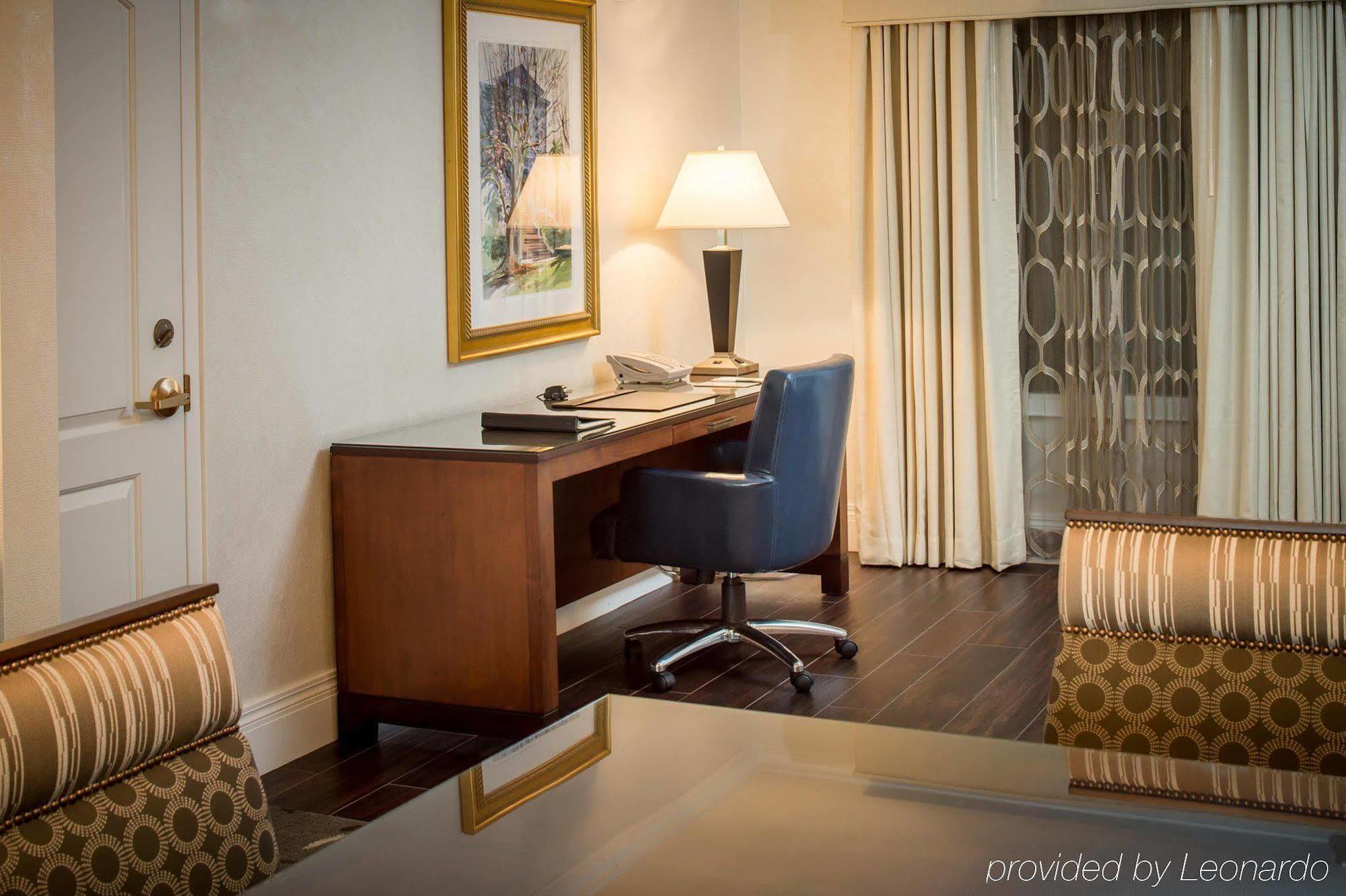 Embassy By Hilton Riverfront Promenade Hotel Sacramento