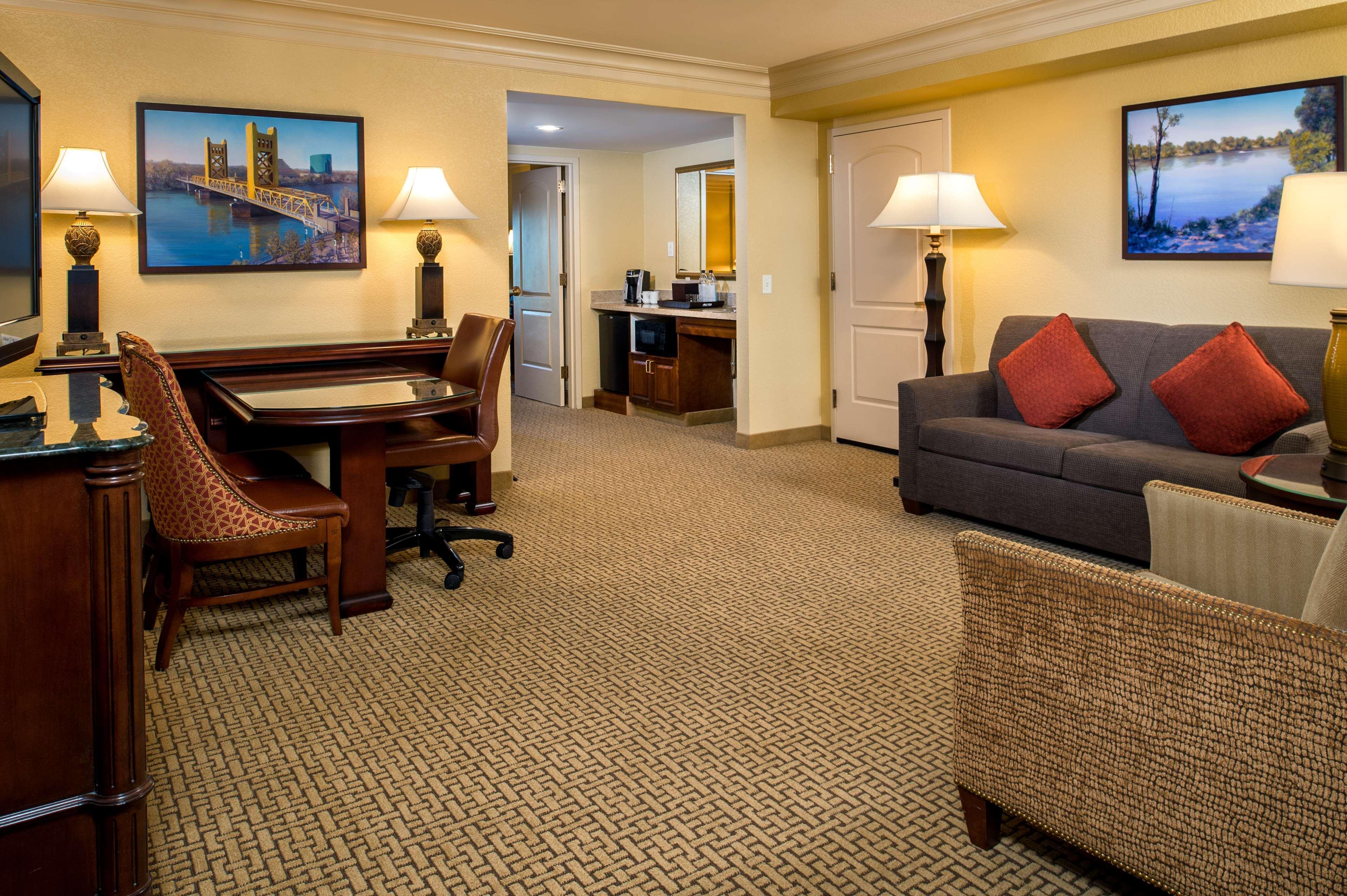 Embassy By Hilton Riverfront Promenade Sacramento