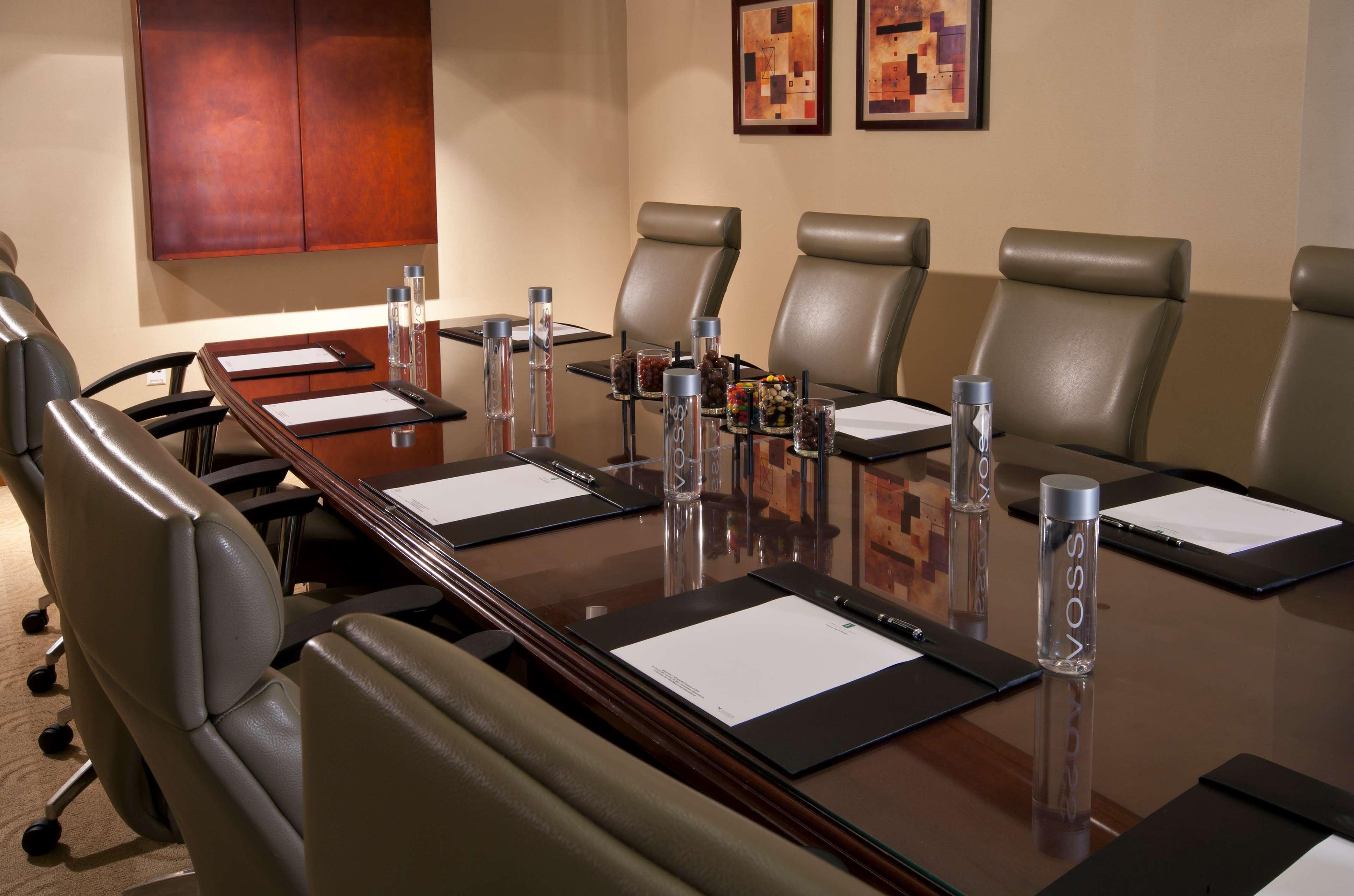 Embassy By Hilton Riverfront Promenade 4* Sacramento
