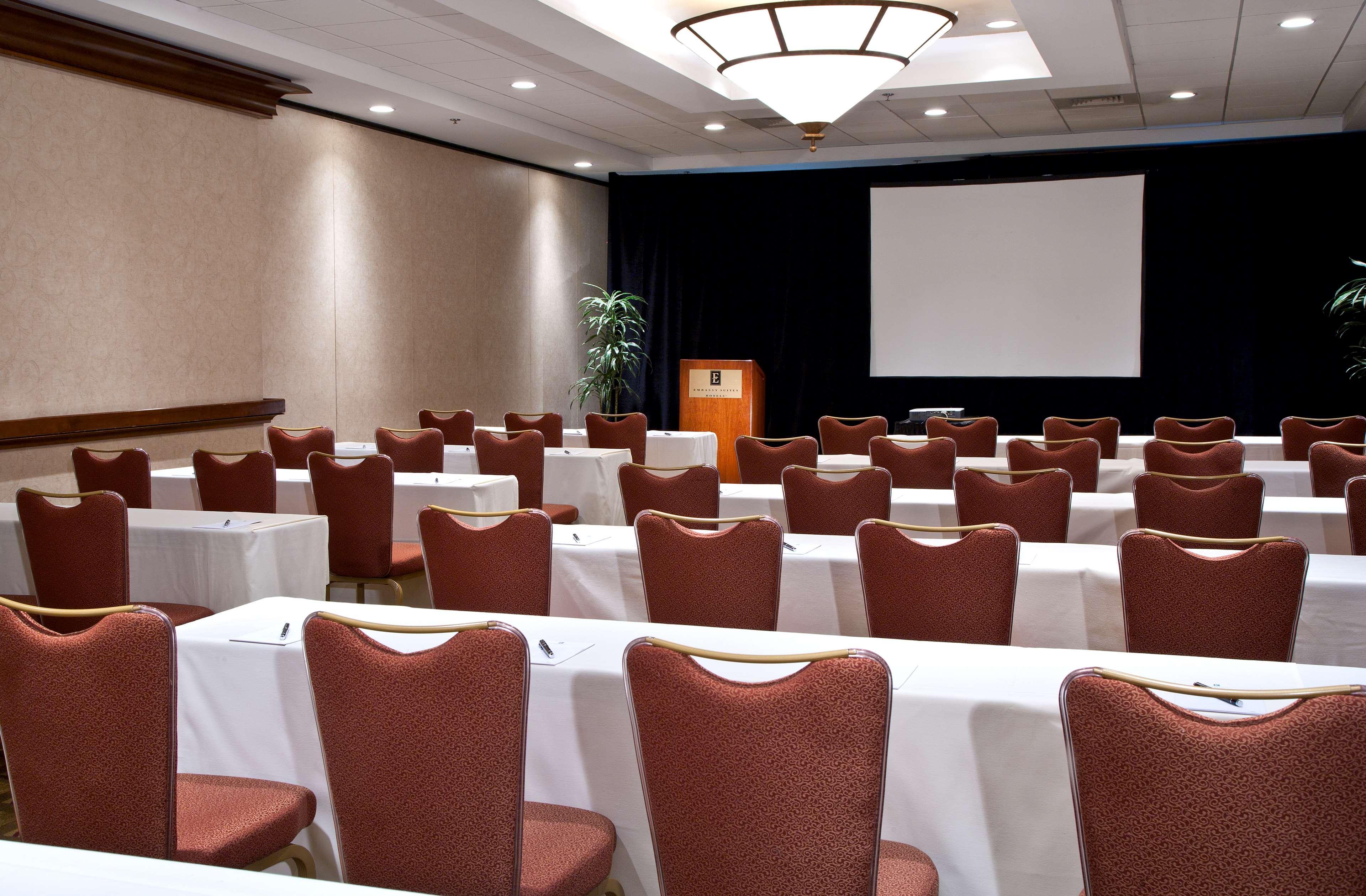 Embassy By Hilton Riverfront Promenade Hotel 4*