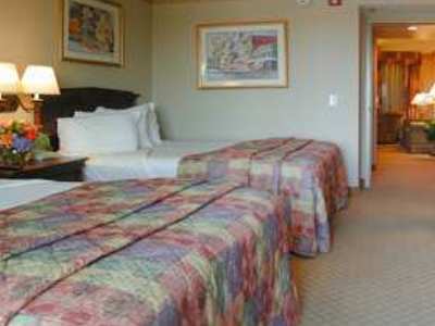 Embassy By Hilton Riverfront Promenade 4*