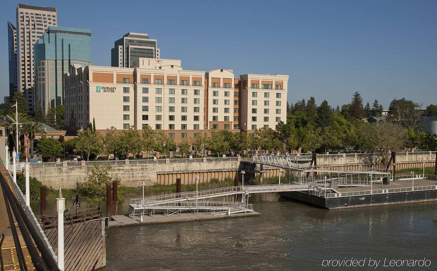 Embassy By Hilton Riverfront Promenade Hotel 4*