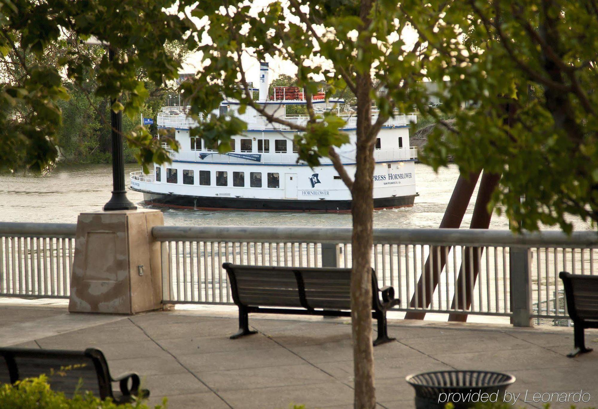 Hotel Embassy By Hilton Riverfront Promenade Sacramento